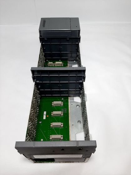 Fonte e Rack Allen Bradley SLC 500 - 1746-P2 SÉRIE: C/ 1746-A10 SÉRIE: B